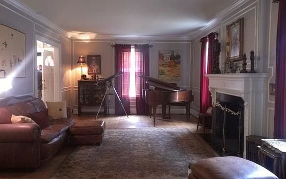 3rd image of 306 Holswade Dr