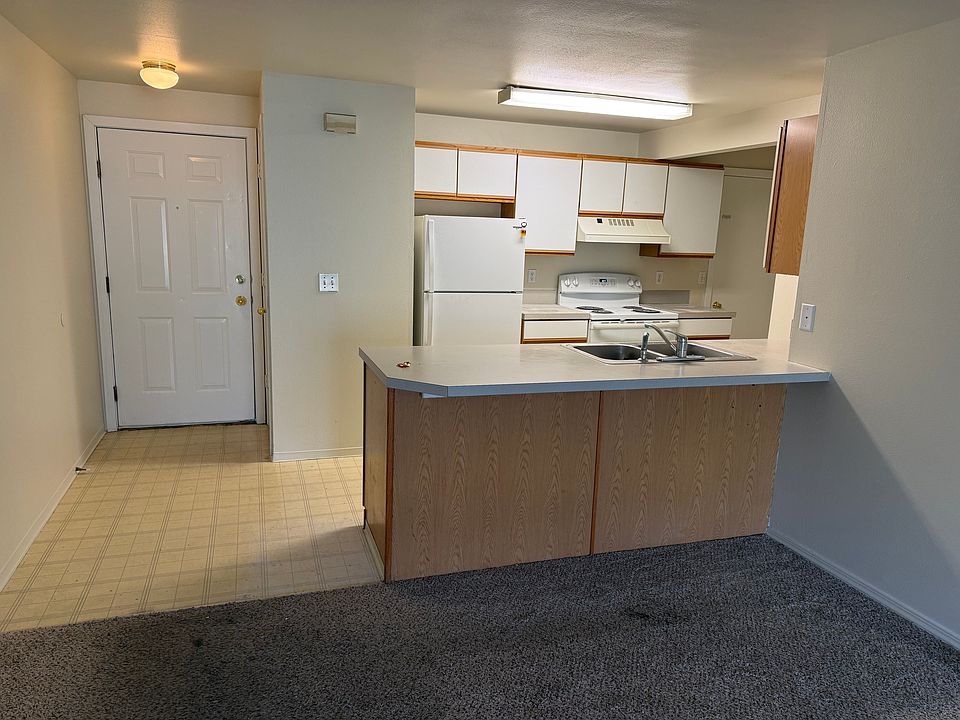 2nd image of 6680 W Clinton Ln APT 101