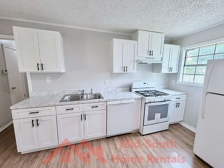 4011 Double Tree Rd — Photo 6