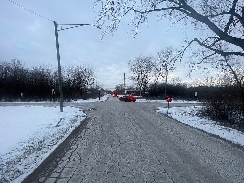 2nd image of 15801 Albany Ave