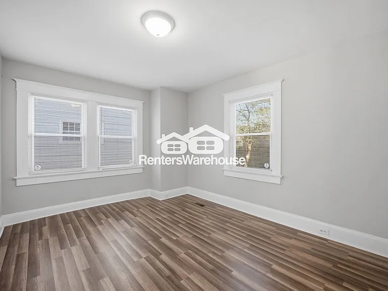 2729 Somme Ave — Photo 12