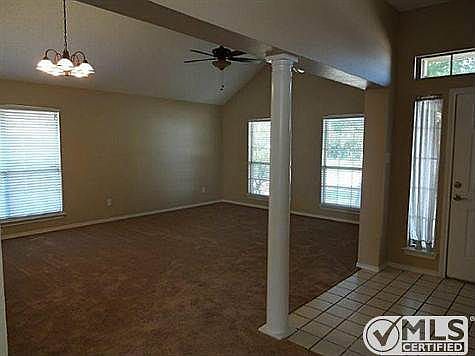 2nd image of 336 Parkview Dr