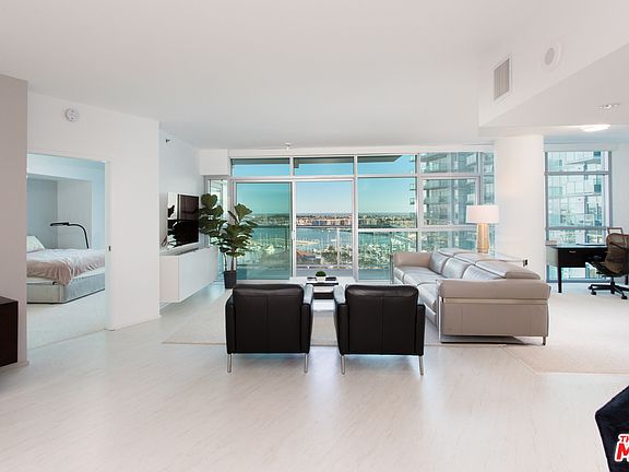 3rd image of 13650 Marina Pointe Dr Unit 1404