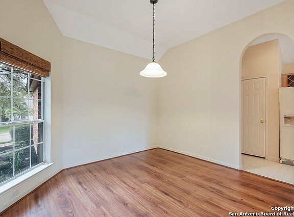 3rd image of 7827 Braun Cir