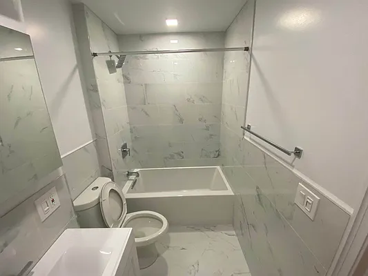 Rented by TNG Nassimi Realty | media 23