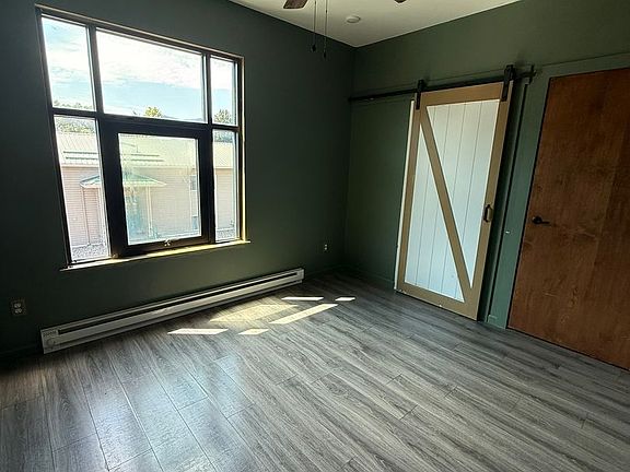 2nd image of 601 Robin Ln APT D