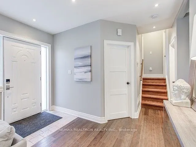 37 Kenton Dr #MAIN — Photo 2