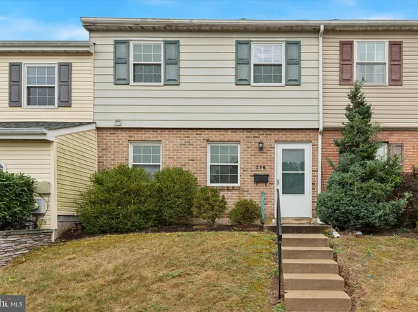 226 Lexington Rd, Schwenksville, PA 19473