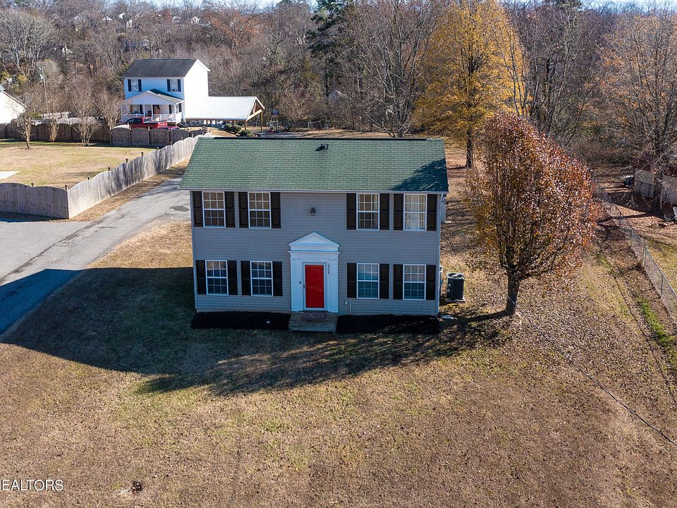 1st image of 2538 NE Kenilworth Ln