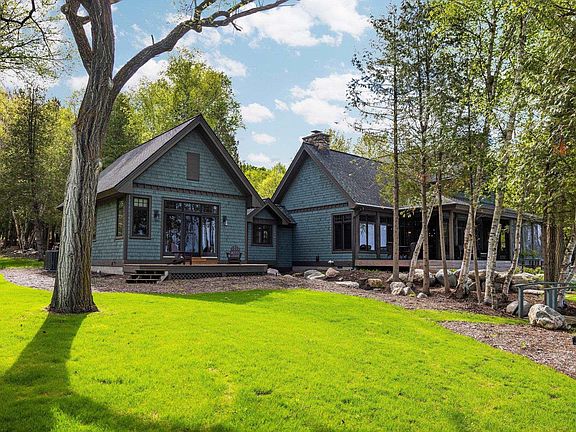 5th image of 1034 S East Torch Lake Dr