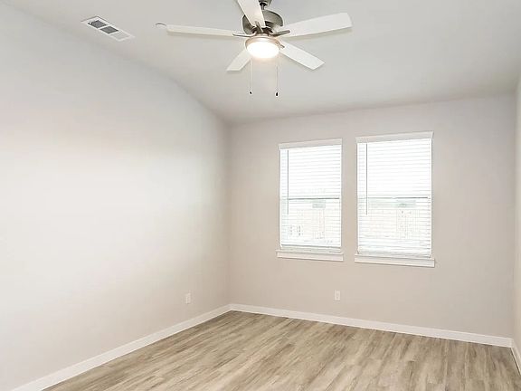 4th image of 1232 Pebblebrook Dr