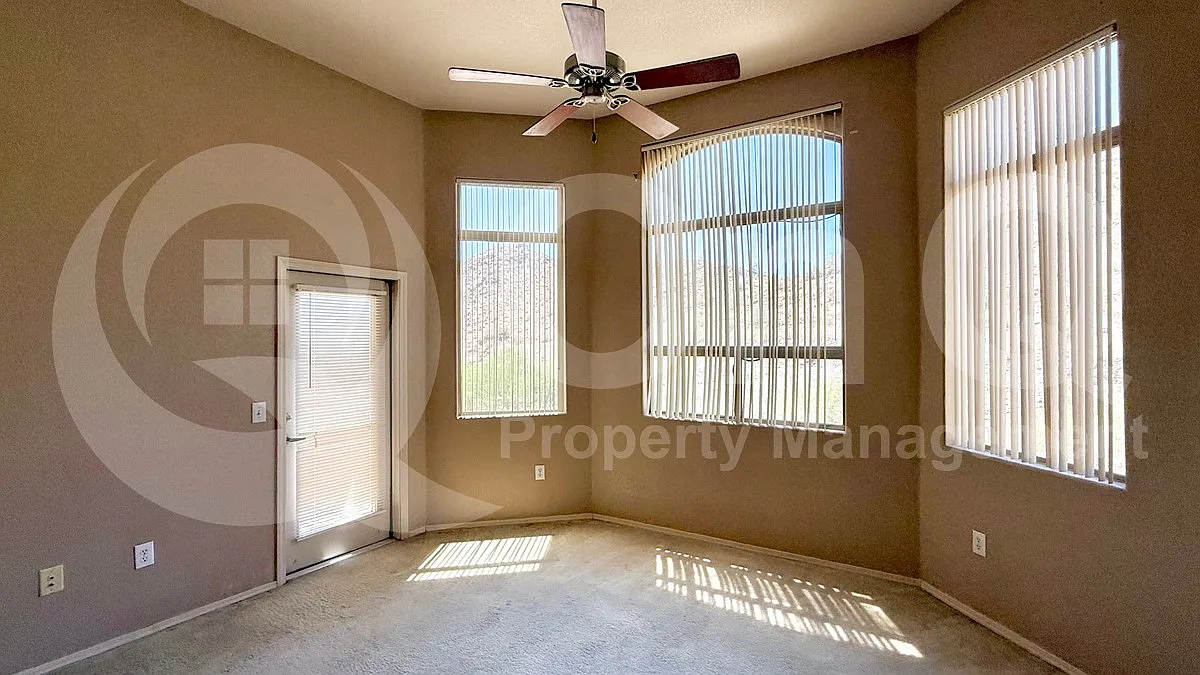 1 bed, 1.0 bath, 727 sqft, $1,049 — Photo 4