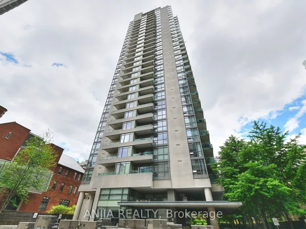 281 Mutual St Unit 1001, Toronto, ON M4Y 3C4