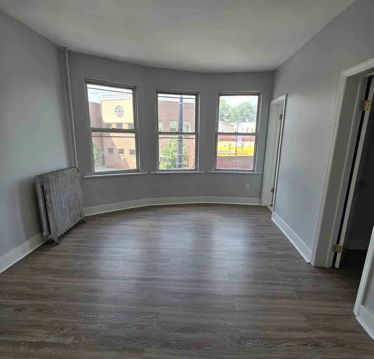 1034 S Orange Ave — Photo 3