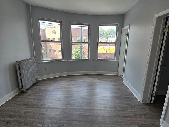5th image of 1034 S Orange Ave #1B