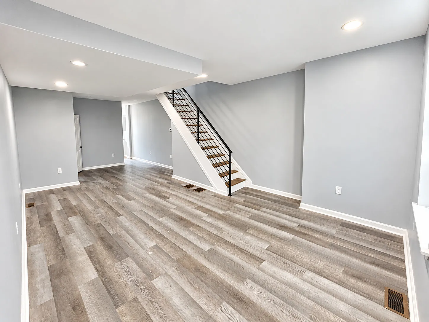 Three-Bedroom Ogontz Townhome with Finished Basement and Stainless Steel Kitchen — Photo 2