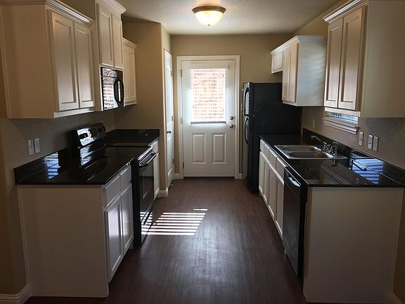 Spacious kitchen