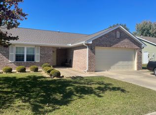 22 Cottonwood Ct, Greencastle, IN 46135