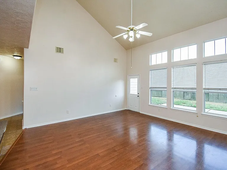 19327 Poppy Grove Ln — Photo 11