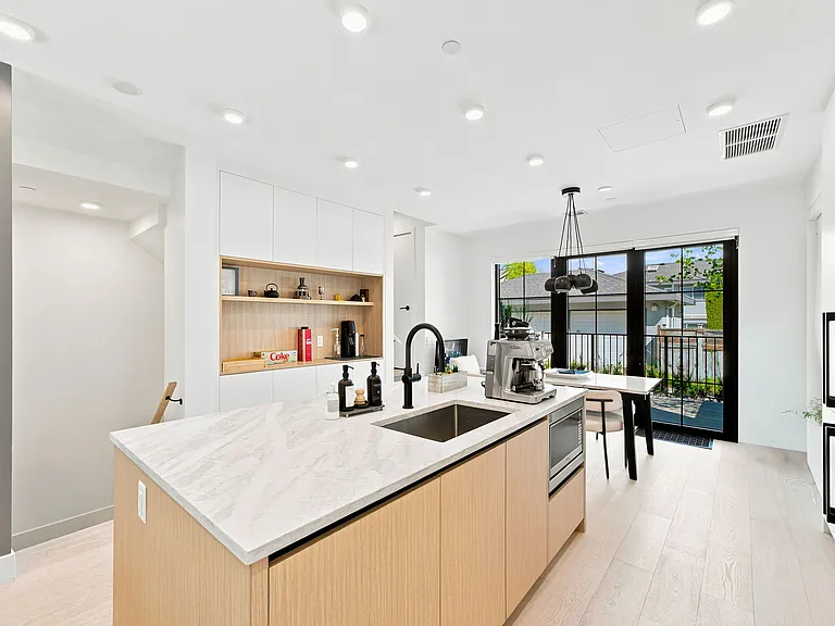 555 W 28th Ave #109 — Photo 5
