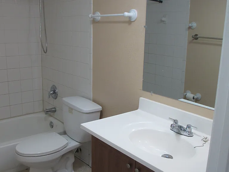 800 N Fiske Blvd #103 — Photo 22