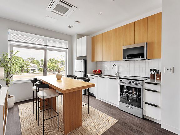 2nd image of 35-43 Braintree St #416