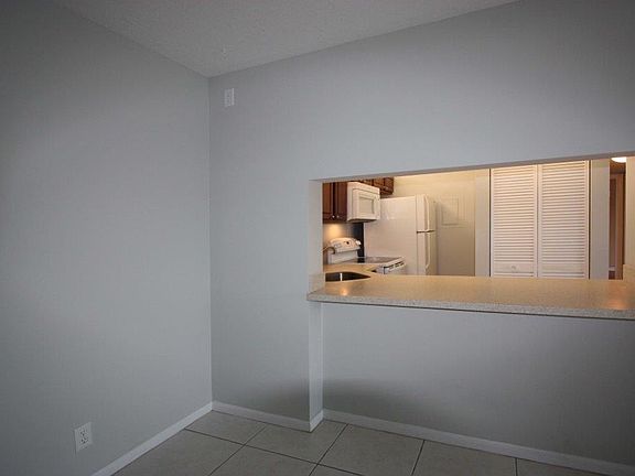 3rd image of 624 Sea Pine Way APT B2