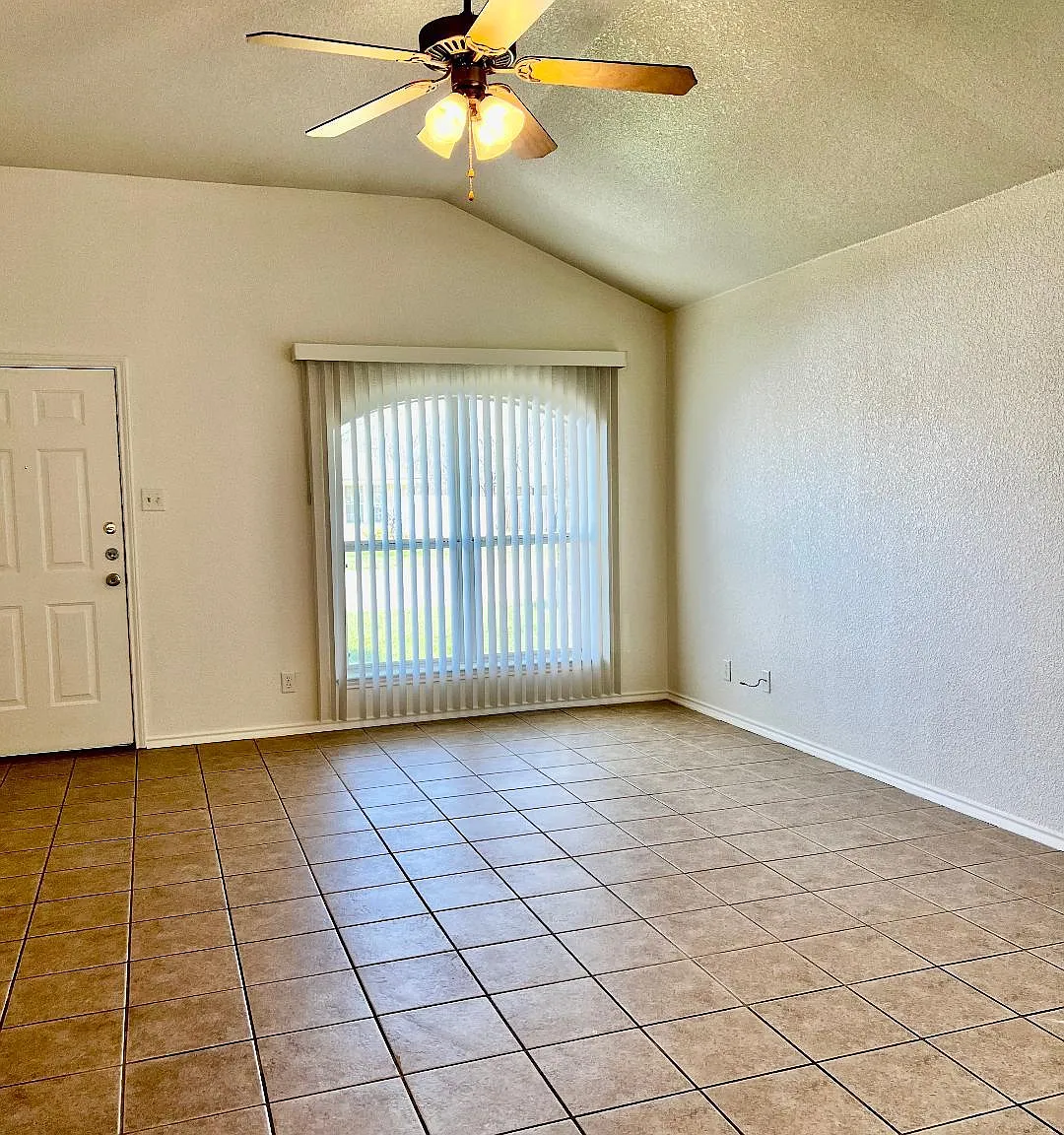 218B Dale Earnhardt Dr — Photo 2