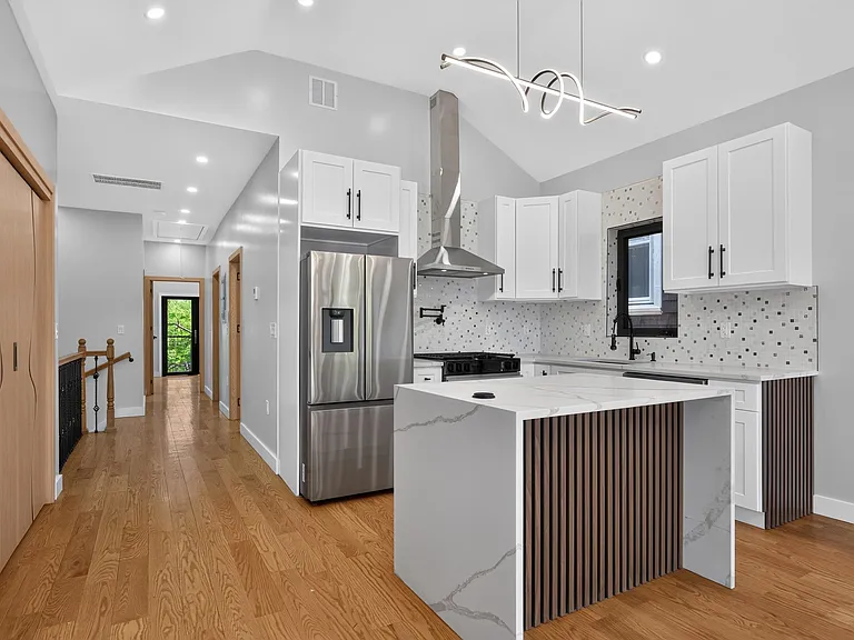 482 John F Kennedy Blvd #2 — Photo 9