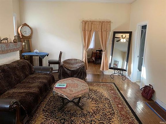 3rd image of 314 W 2nd St Unit 1