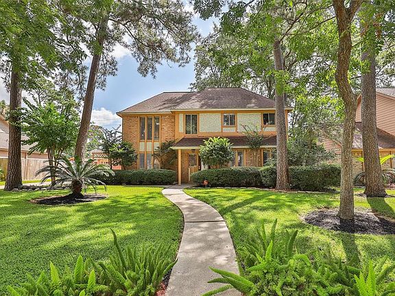 Candlelight Hills is known for it's beautiful, mature trees.