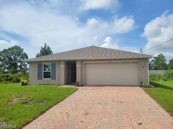 3303 75th St W, Lehigh Acres, FL 33971