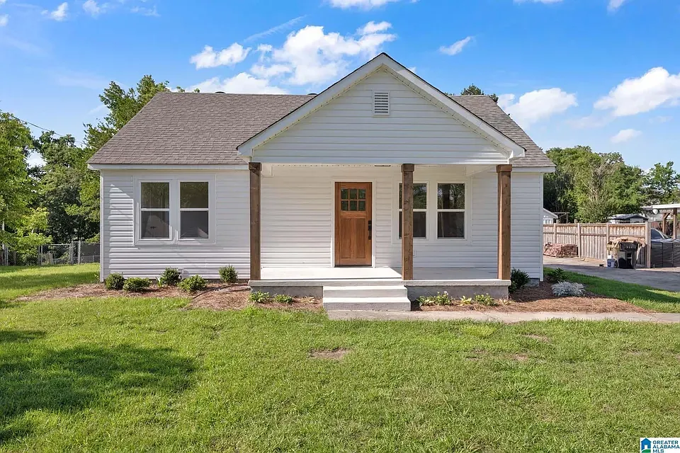 3 bed, 1700 sqft, $1,950 — Photo 1