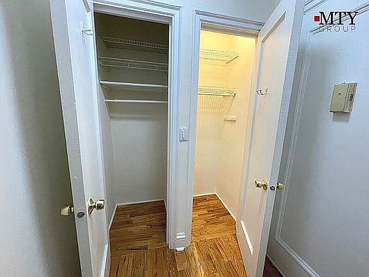 4th image of 155 E 52nd St APT 4F