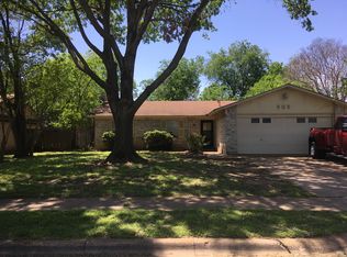 905 N Ector Dr, Euless, TX 76039