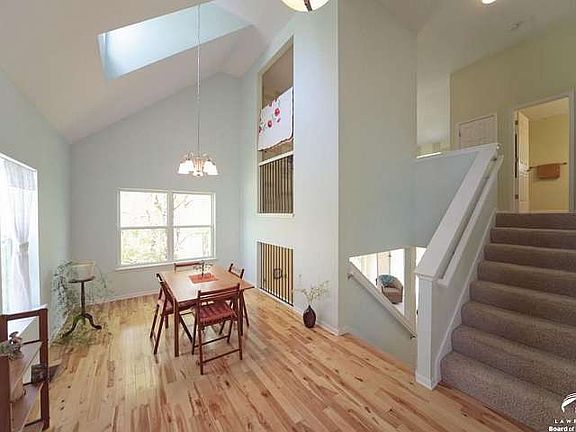 1618  Gennessee Lawrence, KS listing photo #3