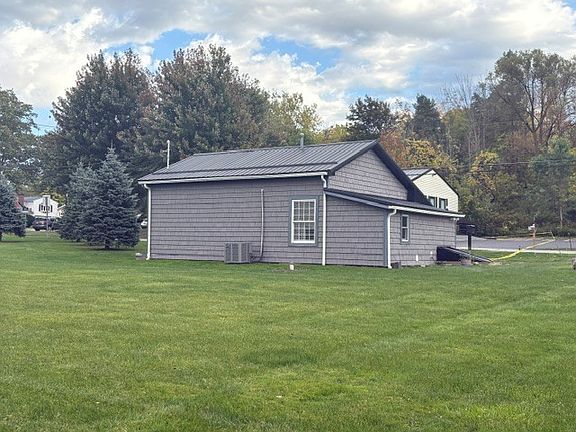 4th image of 3444 Orchard Park Rd