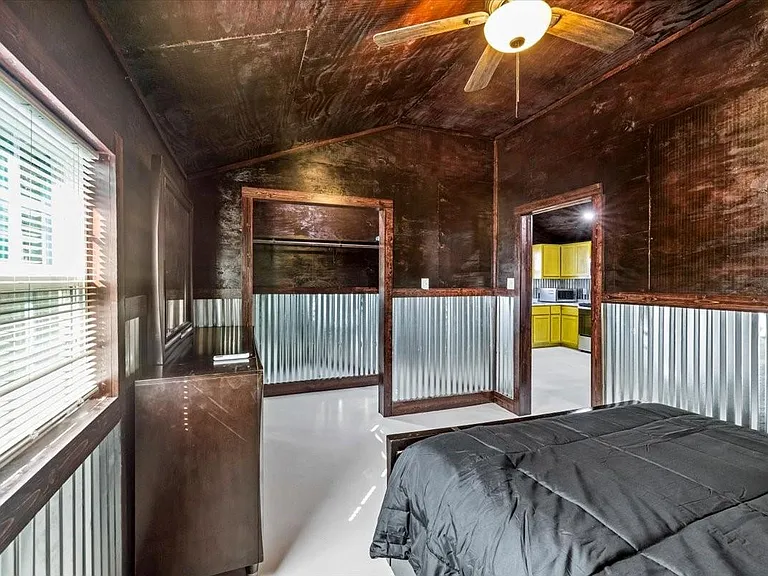 2823 Avenue Q #B — Photo 11