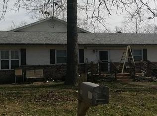 57 Pin Oak Rd, Eldon, MO 65026