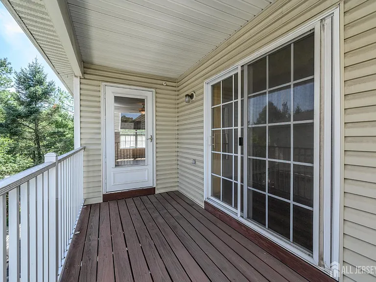 303 Pinelli Dr — Photo 22