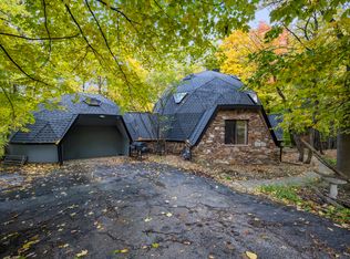 28 Woodland Ct, Park Forest, IL 60466