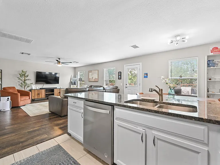1414 Strickland Dr — Photo 13
