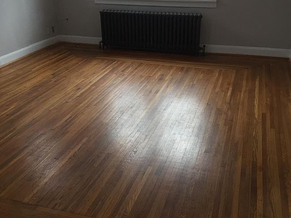 3rd image of 3095 Glenmore Ave #1