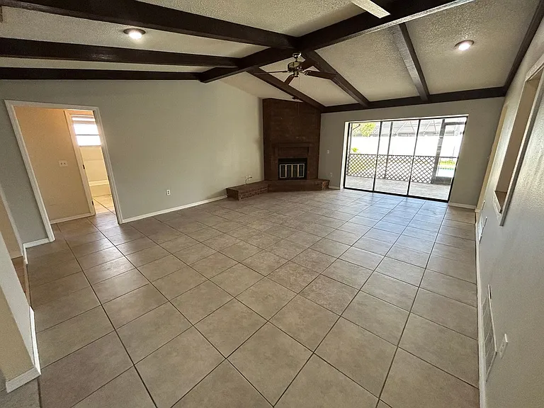 1649 Georgetowne Blvd — Photo 13