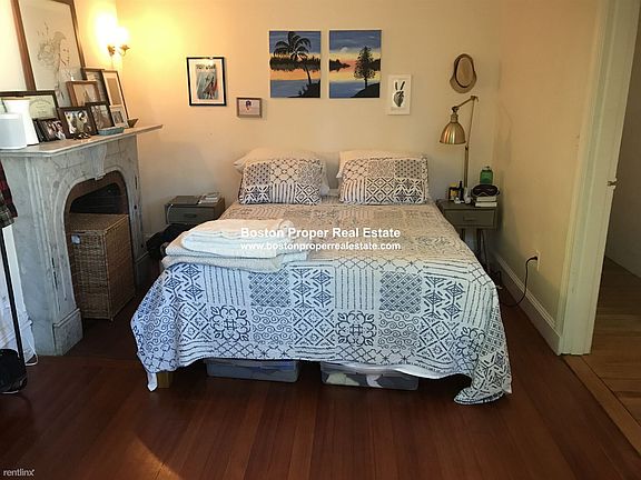 16 Hereford #3 Boston - Back Bay Unit Photo 6