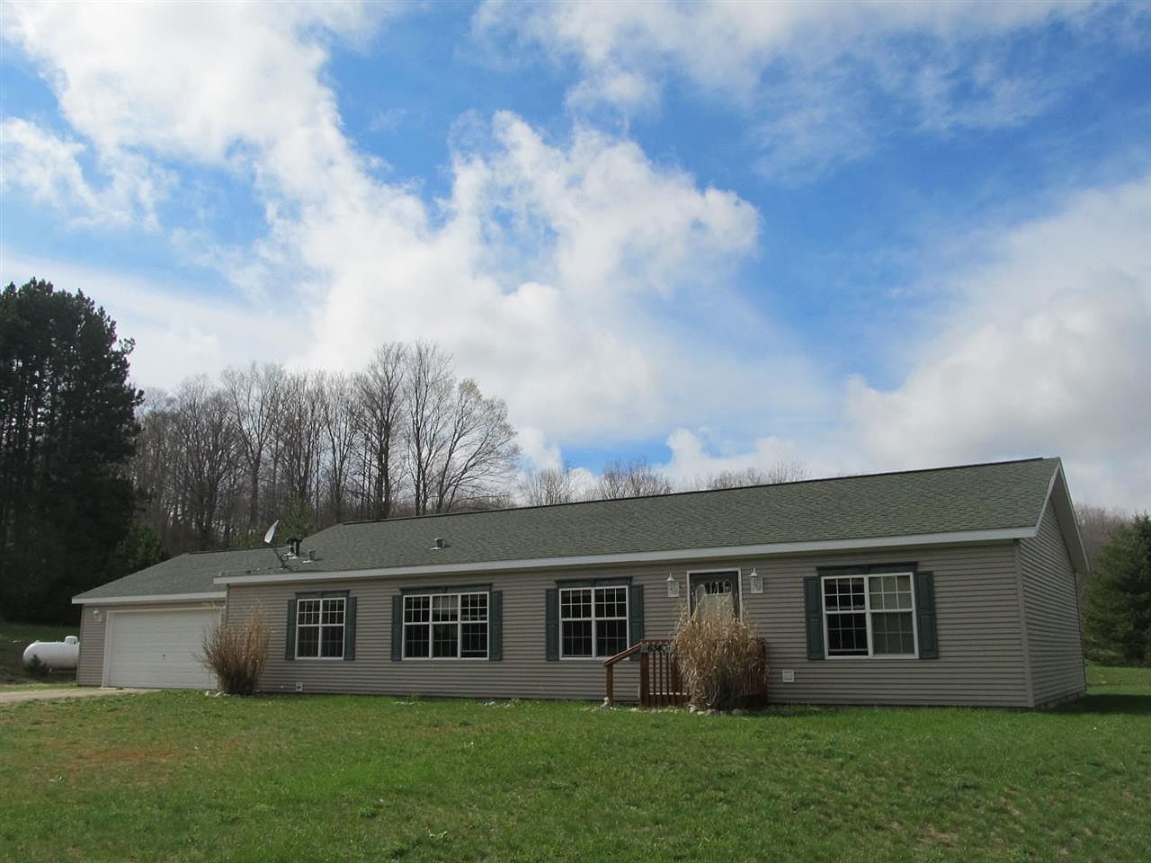 6347 Crooked River Cir, Alanson, MI 49706 Zillow