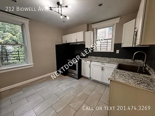212 Bidwell Ave Photo 1