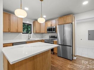 2430 Dora Dr, Charlotte, NC 28215