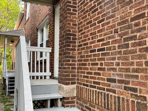 2 bed, 1.0 bath, 1491 sqft, $975, 3540 Trent Ave Unit 4, Cleveland, OH 44109
