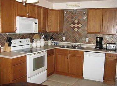 3rd image of 226 Greenwood Dr